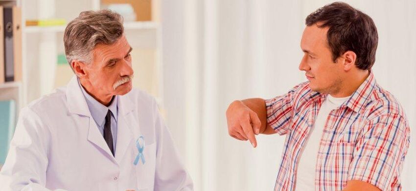 médico dá conselhos sobre como prevenir a prostatite
